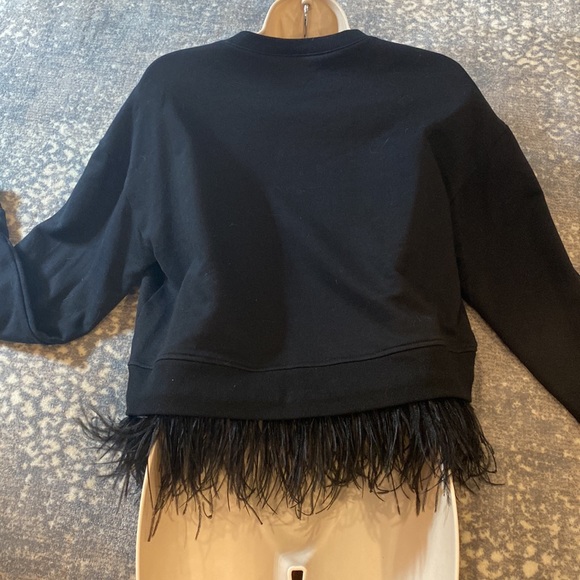 DEREK LAM BLACK SHORT SWEATSHIRT WITH FEATHERS NWOT - Picture 9 of 15